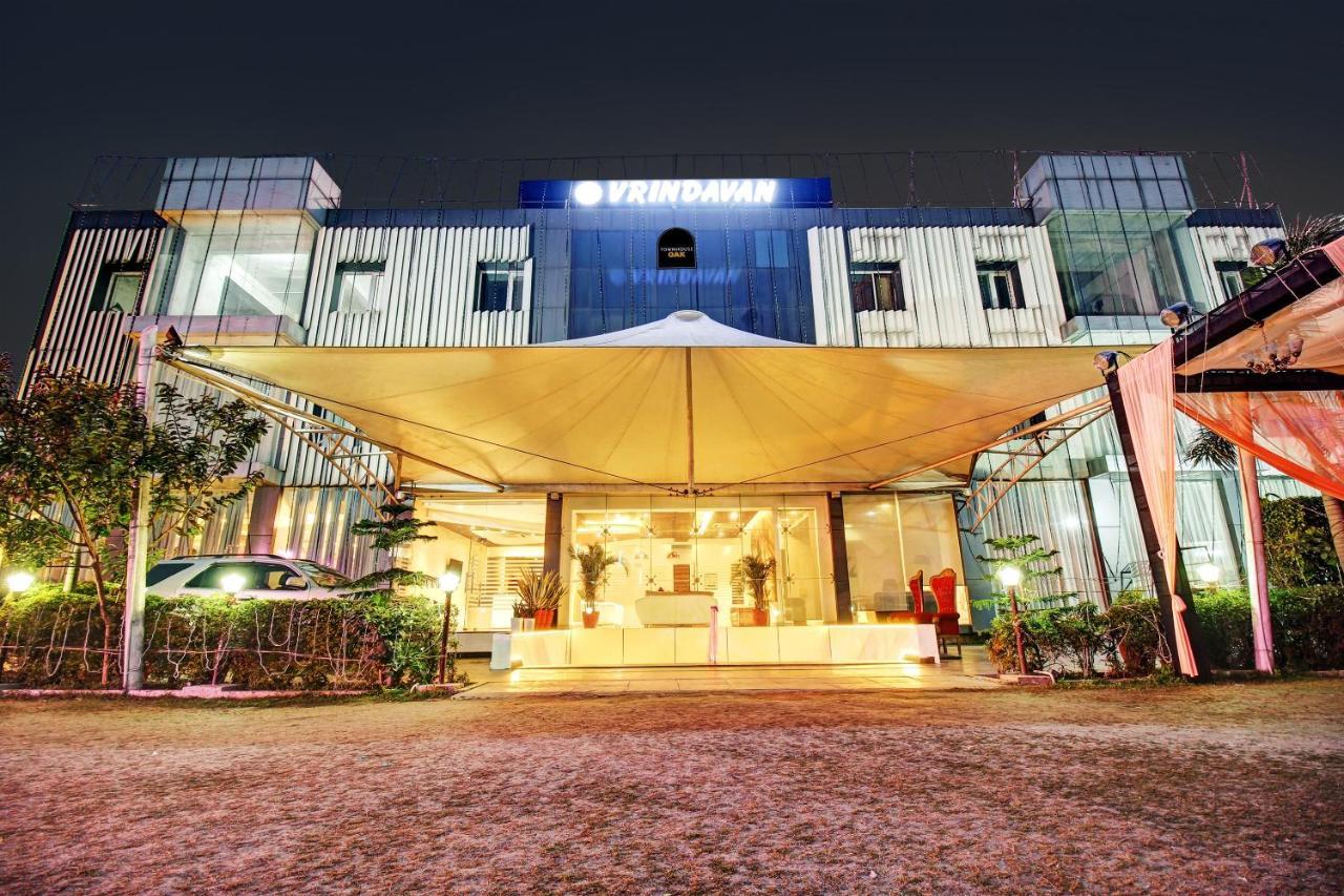 Townhouse Oak 46940 Hotel Vrindavan Sultānpur Exterior foto