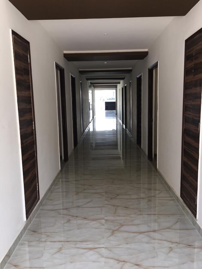 Townhouse Oak 46940 Hotel Vrindavan Sultānpur Exterior foto